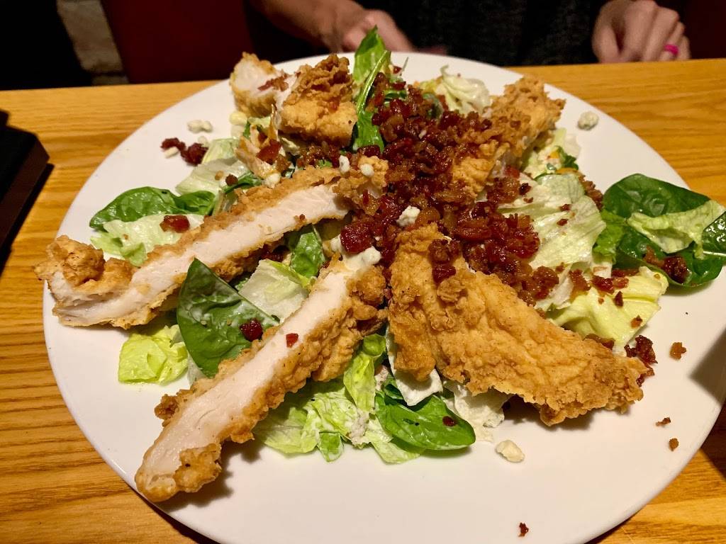 Chilis Grill & Bar | restaurant | 7800 North Point Pkwy, Alpharetta, GA 30022, USA | 7705949063 OR +1 770-594-9063