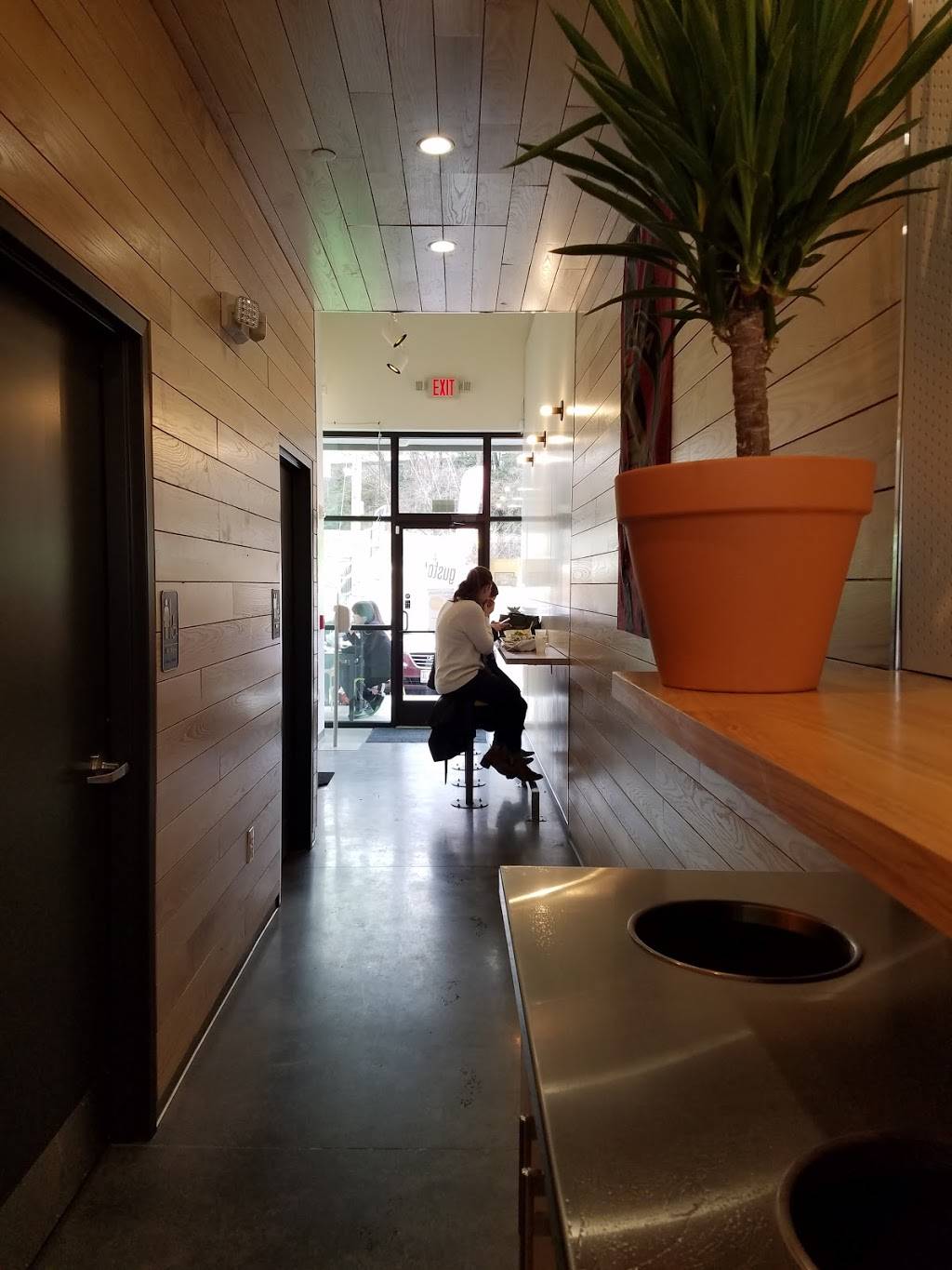 gusto! West Midtown | restaurant | 530 17th St NW, Atlanta, GA 30318, USA | 6787054080 OR +1 678-705-4080