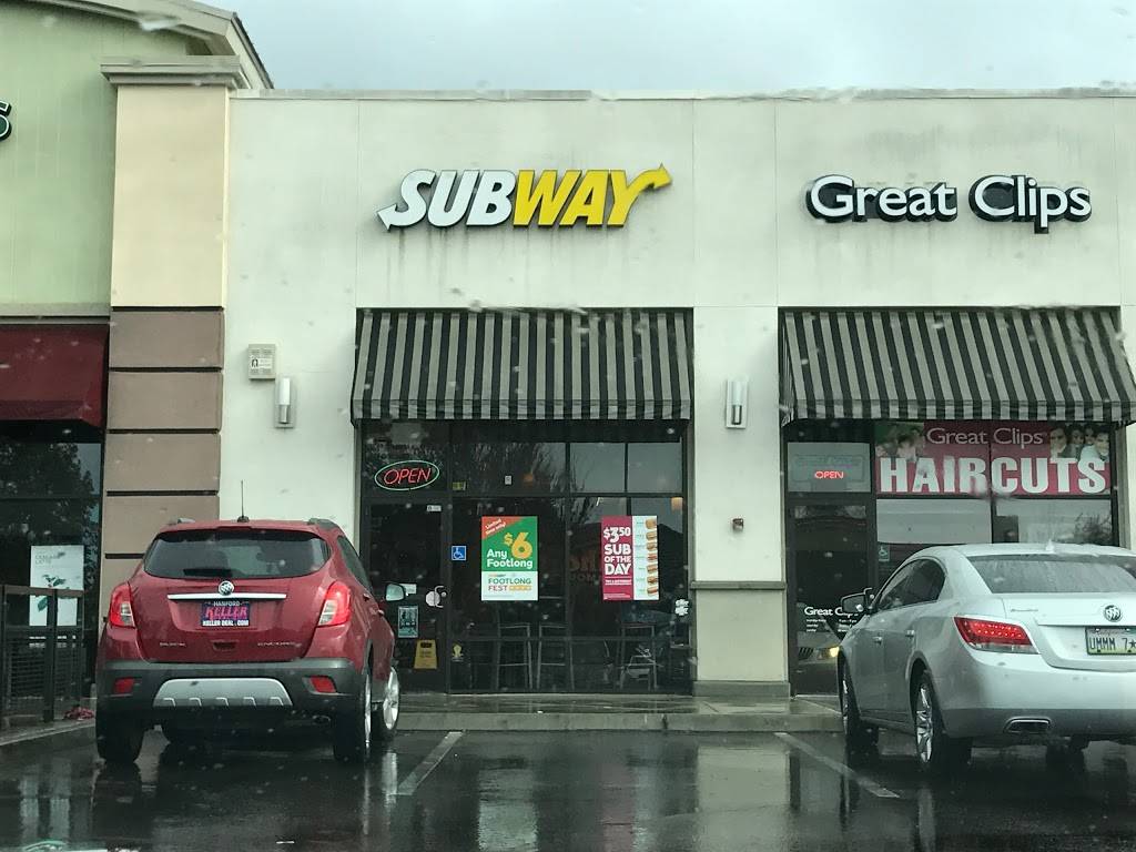 Subway | restaurant | 3927 W Caldwell Ave, Visalia, CA 93277, USA | 5596255400 OR +1 559-625-5400