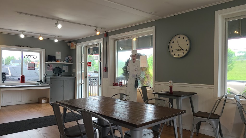 Kellies Cafe | cafe | 27 JT Connell Hwy, Newport, RI 02840, USA | 4018490123 OR +1 401-849-0123