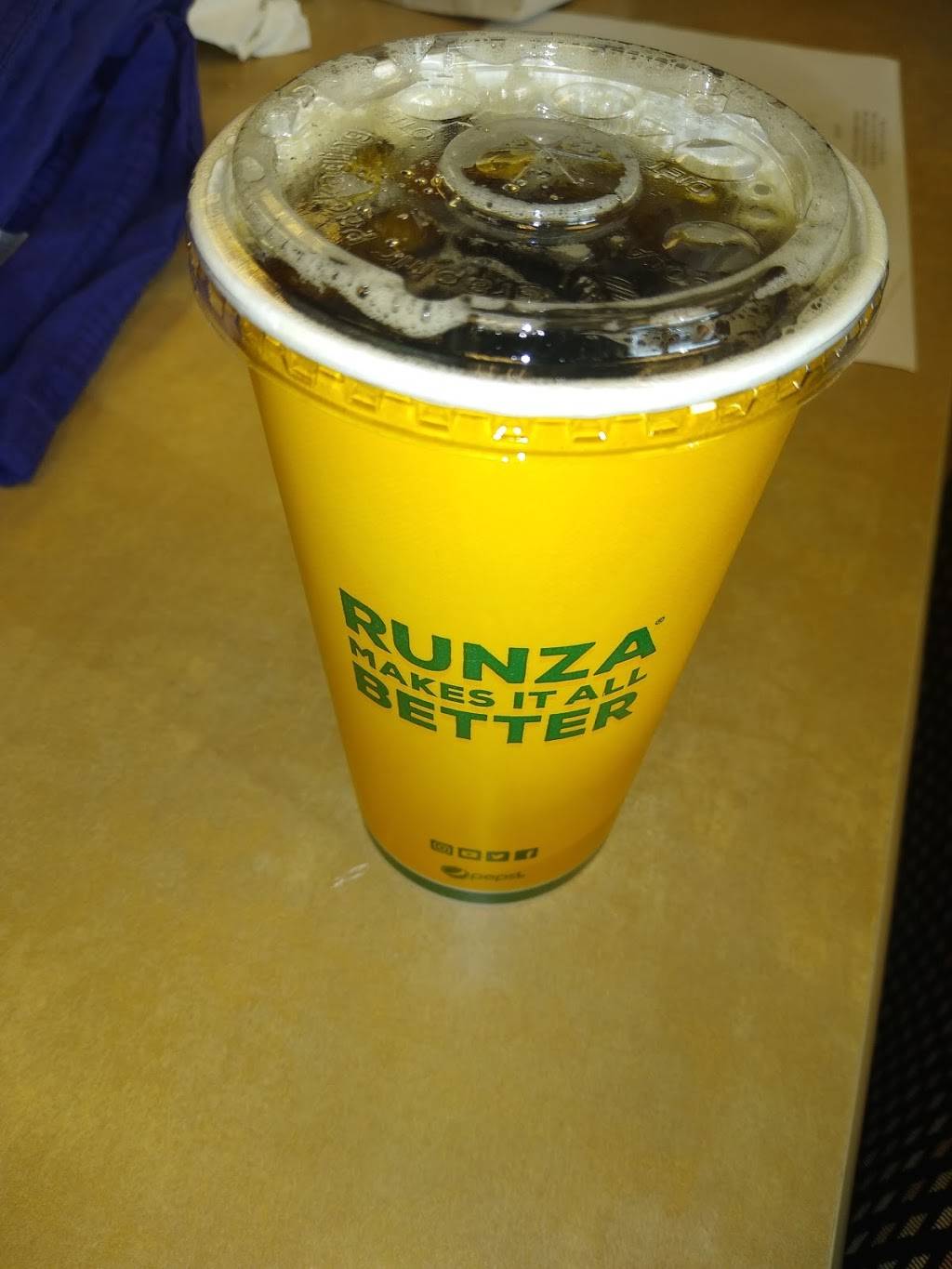 Runza Restaurant | restaurant | 4320 S 33rd St, Lincoln, NE 68516, USA | 4024886701 OR +1 402-488-6701