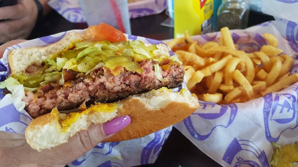 EZs Brick Oven and Grill | restaurant | 6498 N New Braunfels Ave, San Antonio, TX 78209, USA | 2108281111 OR +1 210-828-1111