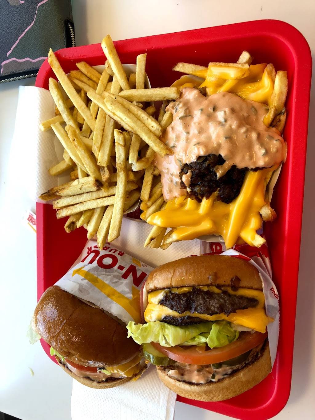 In-N-Out Burger | restaurant | 82043 CA-111, Indio, CA 92201, USA | 8007861000 OR +1 800-786-1000