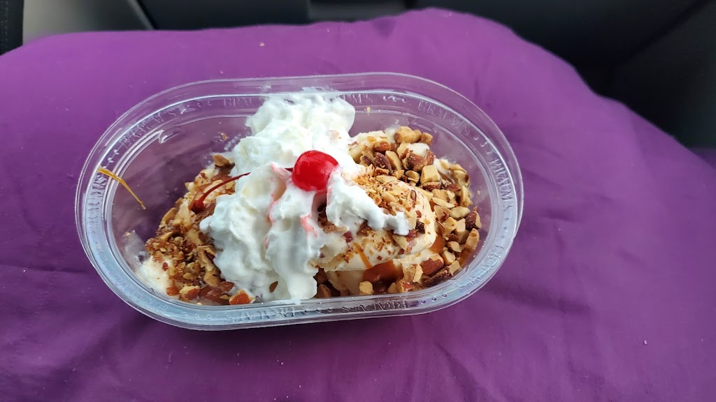 Braums Ice Cream & Dairy Store | restaurant | 1209 S Dumas Ave, Dumas, TX 79029, USA | 8069353711 OR +1 806-935-3711