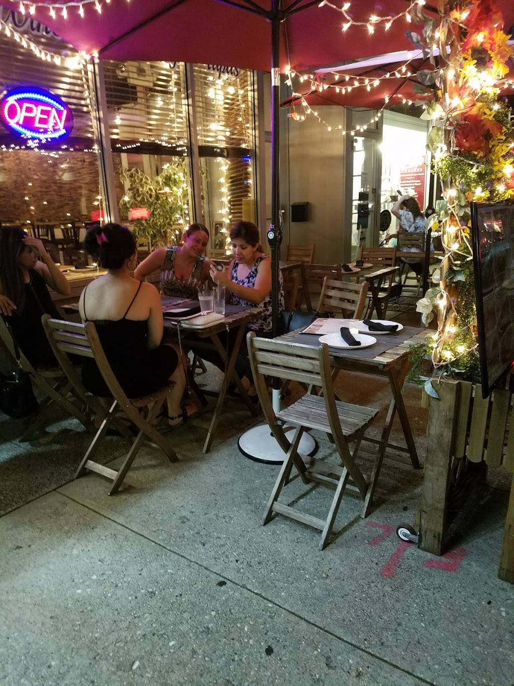 Vinoco East Global Fusion Tapas Restaurant | restaurant | 223 Main St, Farmingdale, NY 11735, USA | 5169278070 OR +1 516-927-8070