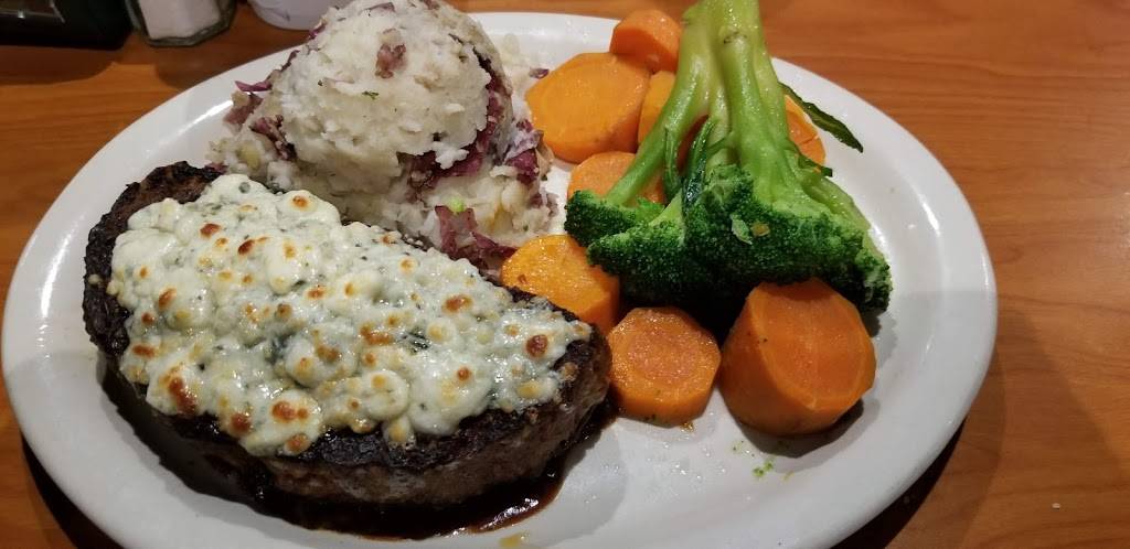 Finleys Irish Pub & Eatery | restaurant | 13477 S Belcher Rd, Largo, FL 33771, USA | 7275357858 OR +1 727-535-7858