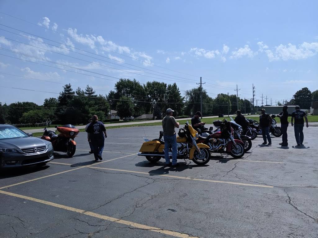 Miss Bs Cafe | restaurant | 1006 S Metcalf Rd, Louisburg, KS 66053, USA | 9138375974 OR +1 913-837-5974