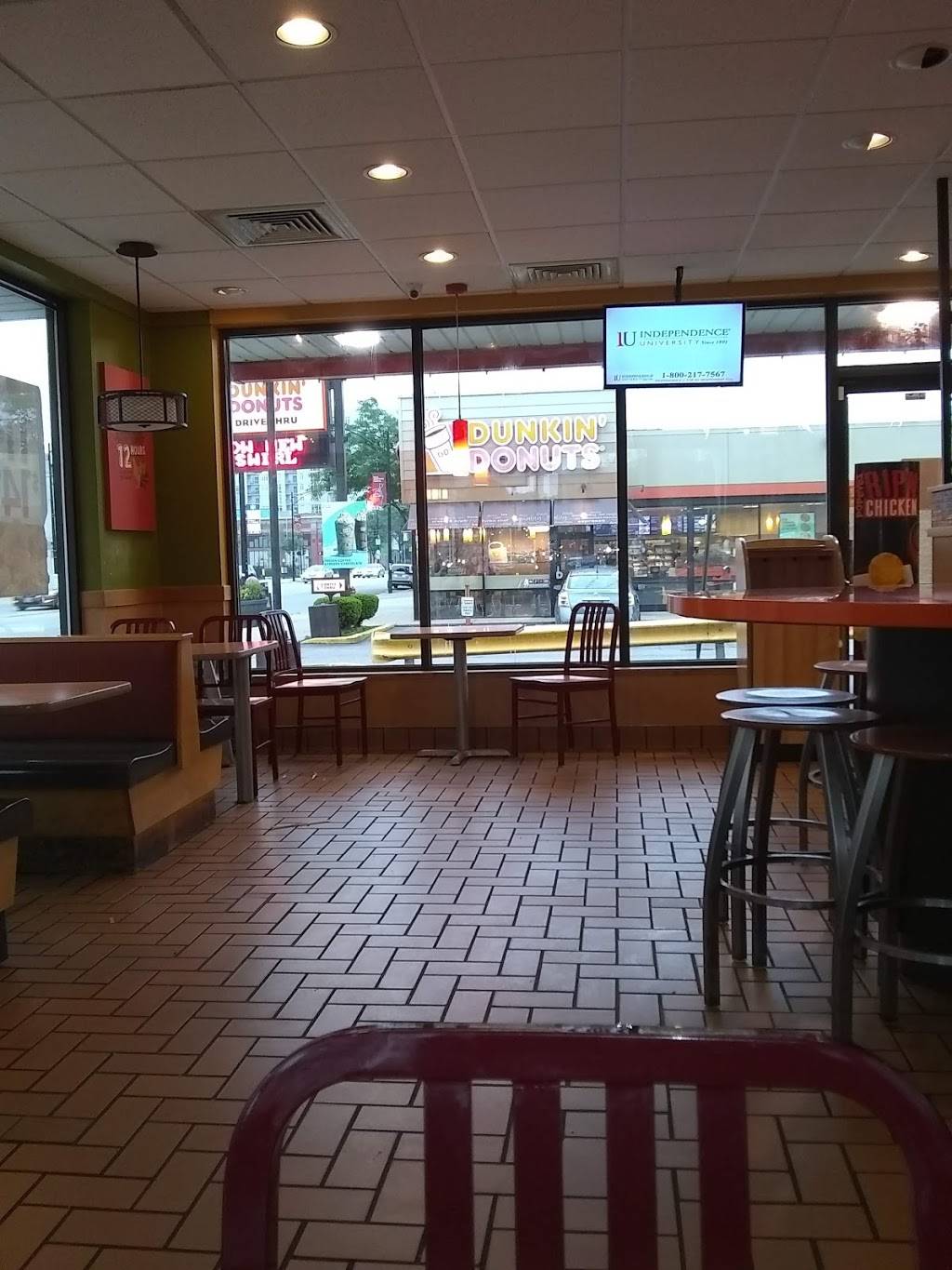 Popeyes Louisiana Kitchen | restaurant | 6340 N Broadway, Chicago, IL 60660, USA | 7739730330 OR +1 773-973-0330