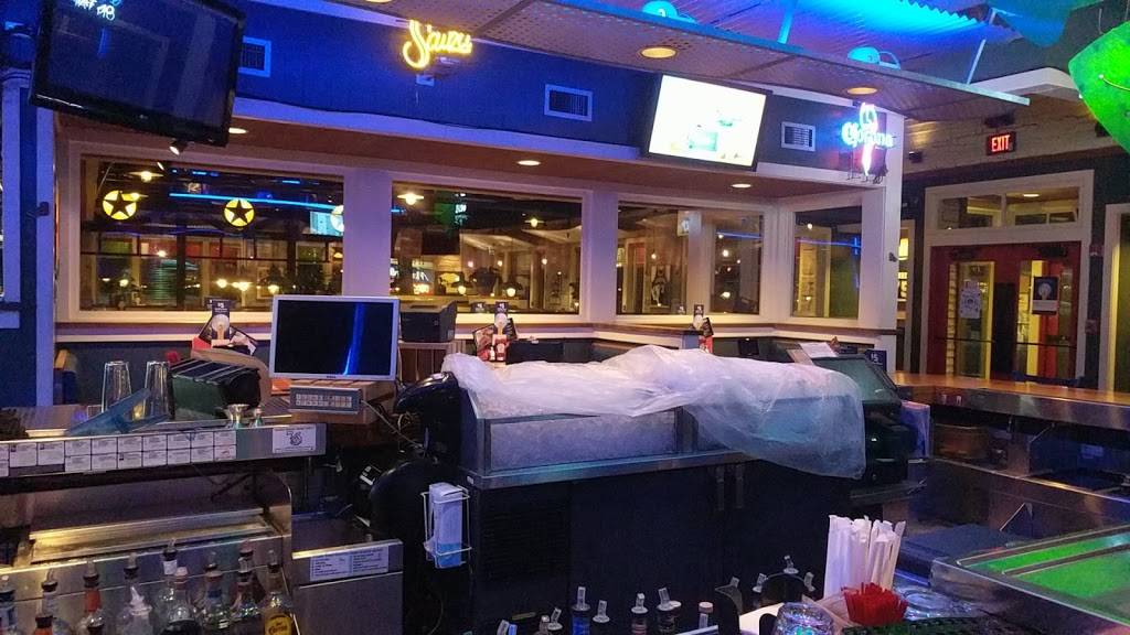 Chilis Grill & Bar | meal takeaway | 1041 S Sutton Rd, Streamwood, IL 60107, USA | 6304832352 OR +1 630-483-2352