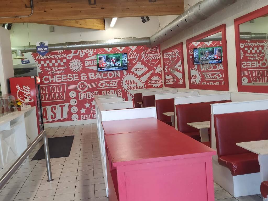 Burger Royale | restaurant | 2921 ON-11, Oro Station, ON L0L 2E0, Canada | 7054876978 OR +1 705-487-6978