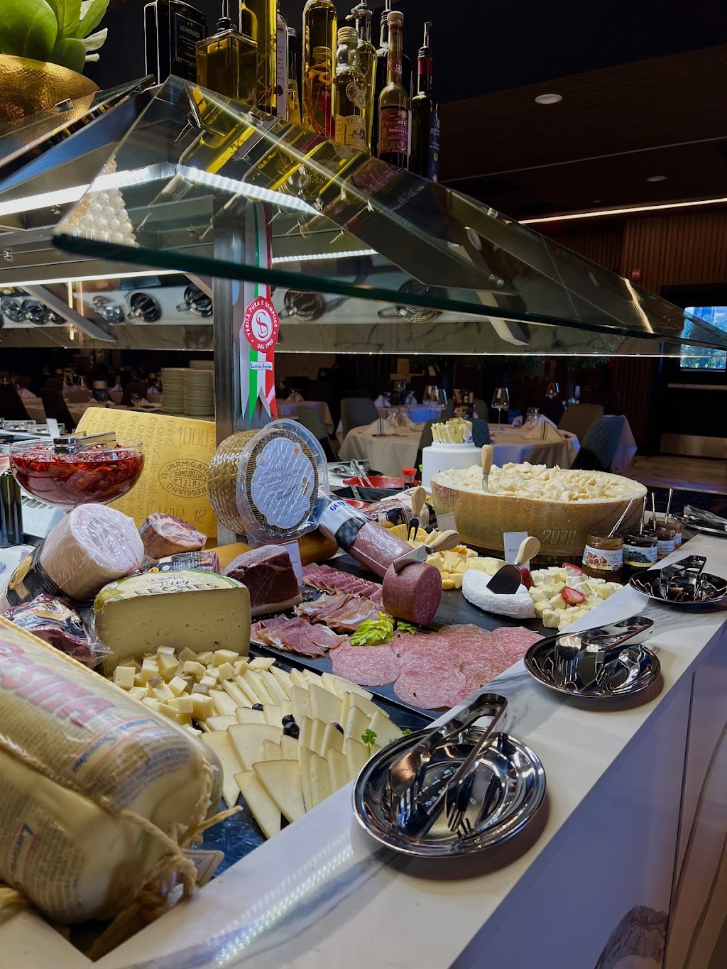 Show de Carnes Brazilian Steakhouse | restaurant | 196 Donahue St, Sausalito, CA 94965, USA | 4157290170 OR +1 415-729-0170