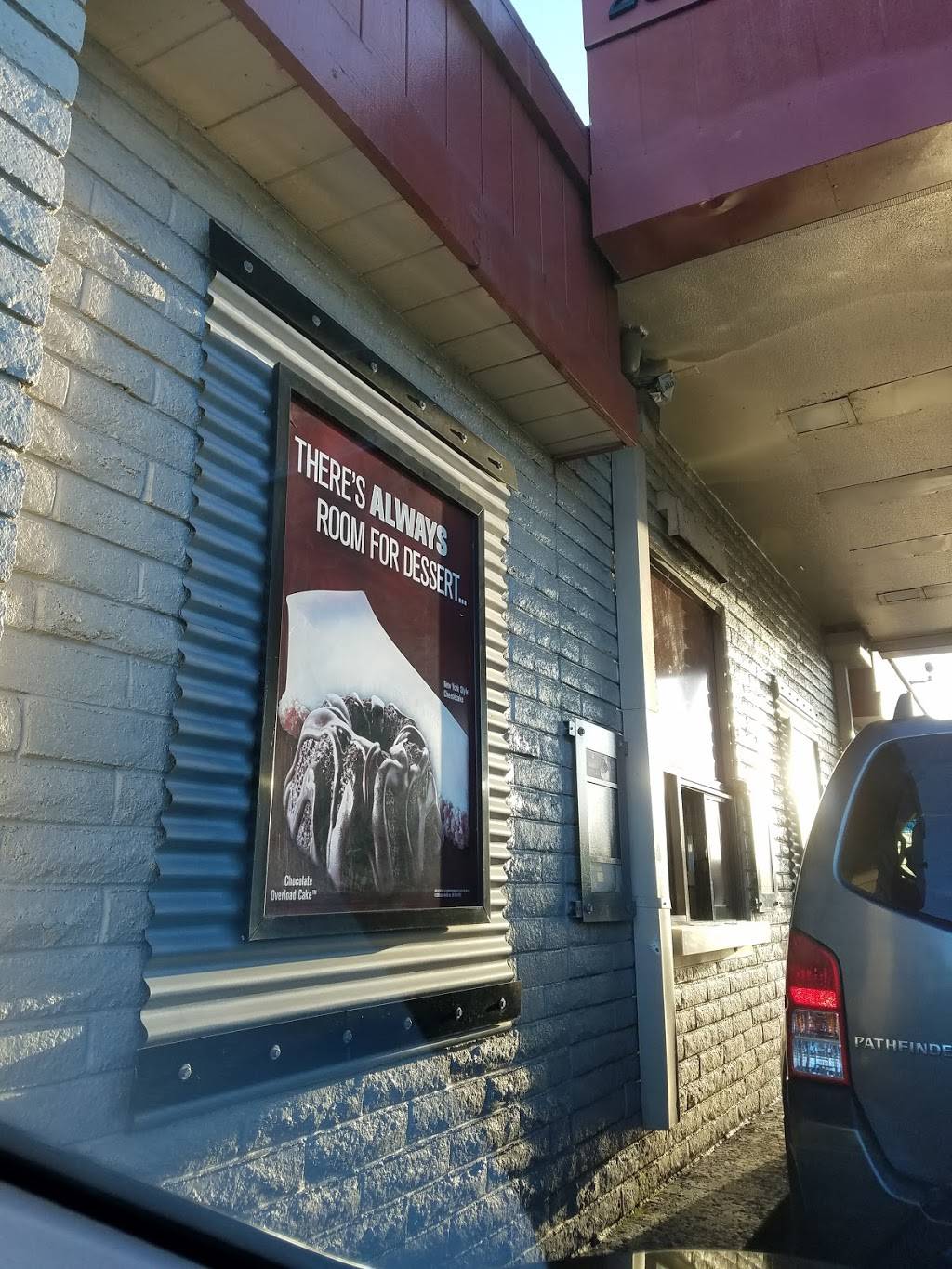 Jack in the Box | restaurant | 2502 S Harbor Blvd, Santa Ana, CA 92704, USA | 7146623563 OR +1 714-662-3563