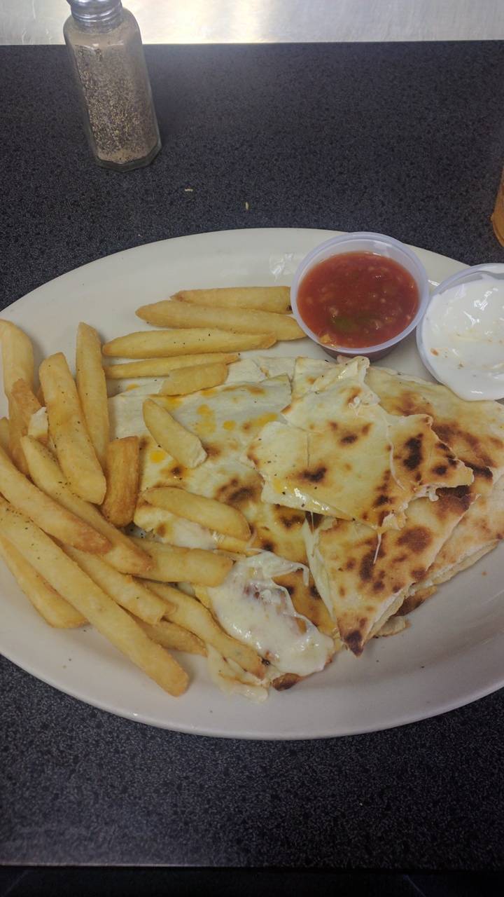 Skyline Diner | restaurant | 789 Dowd Ave, Elizabeth, NJ 07201, USA | 9083511773 OR +1 908-351-1773