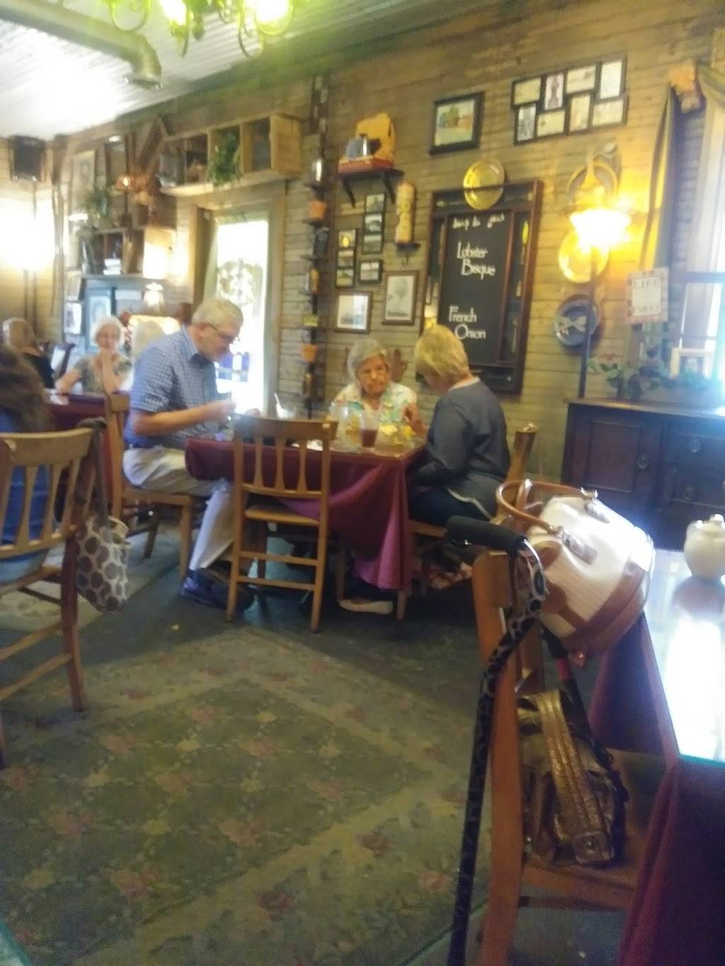 Garden Gate Tea Room | restaurant | 839 Niedringhaus Ave, Granite City, IL 62040, USA | 6184520539 OR +1 618-452-0539