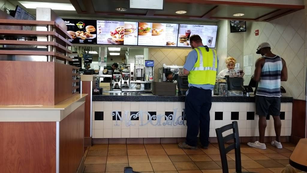 McDonalds | cafe | 699 Rogers Rd, Coronado, CA 92118, USA | 6194378911 OR +1 619-437-8911