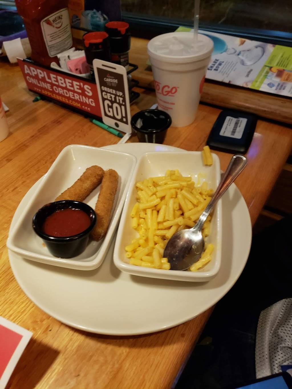 Applebees Grill + Bar | restaurant | 14711 U. S. 31 North, Carmel, IN 46032, USA | 3175718780 OR +1 317-571-8780