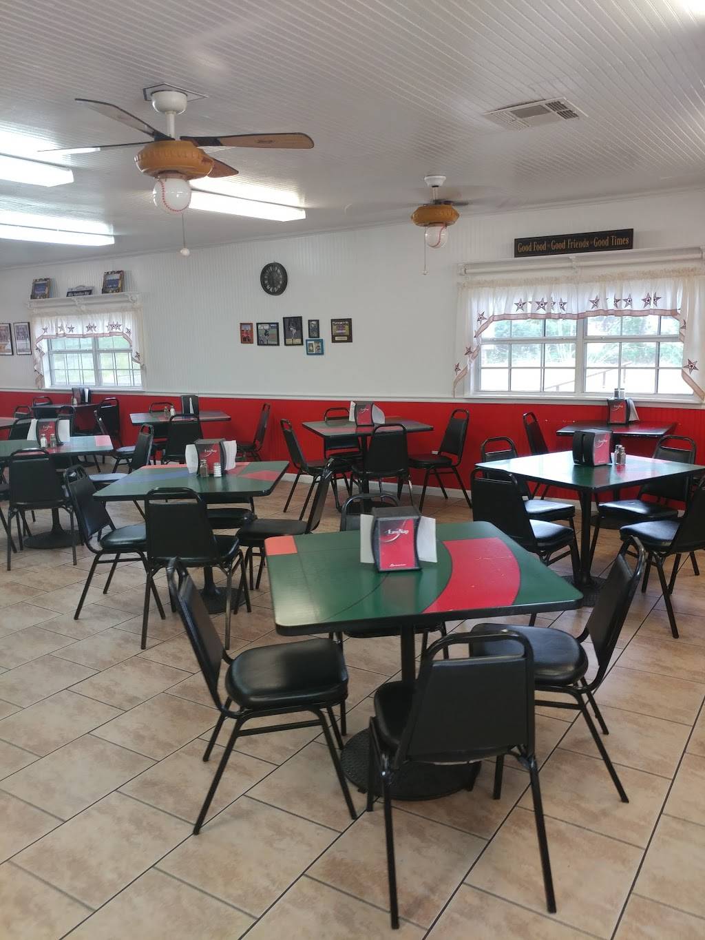 Carlas Snak Shak | meal takeaway | 323 S Main St, Highlands, TX 77562, USA | 2814263709 OR +1 281-426-3709