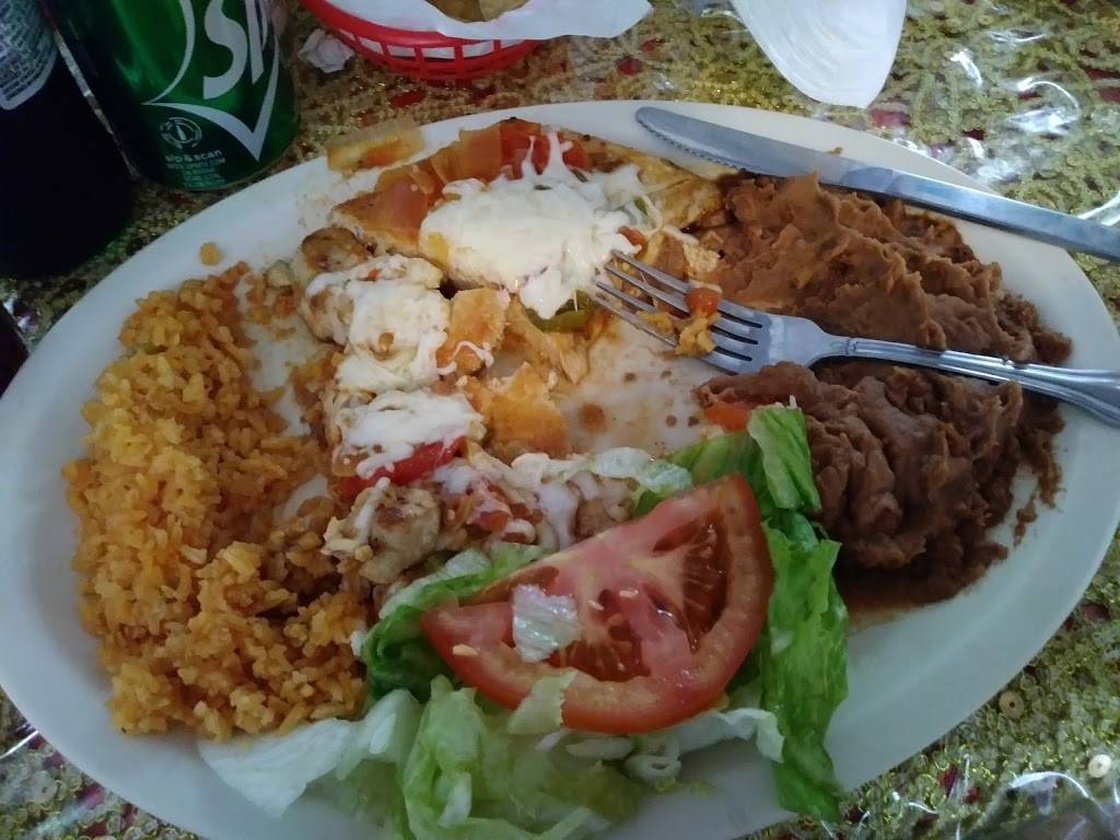 El Castillo Mexican & Seafood Restaurant | restaurant | 425 S St Marys St, San Antonio, TX 78205, USA | 2105379776 OR +1 210-537-9776