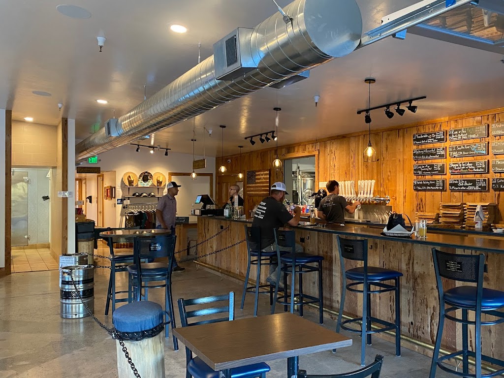 Around The Horn Brewing Company | restaurant | 17820 CA-120, Groveland, CA 95321, USA | 2094369919 OR +1 209-436-9919