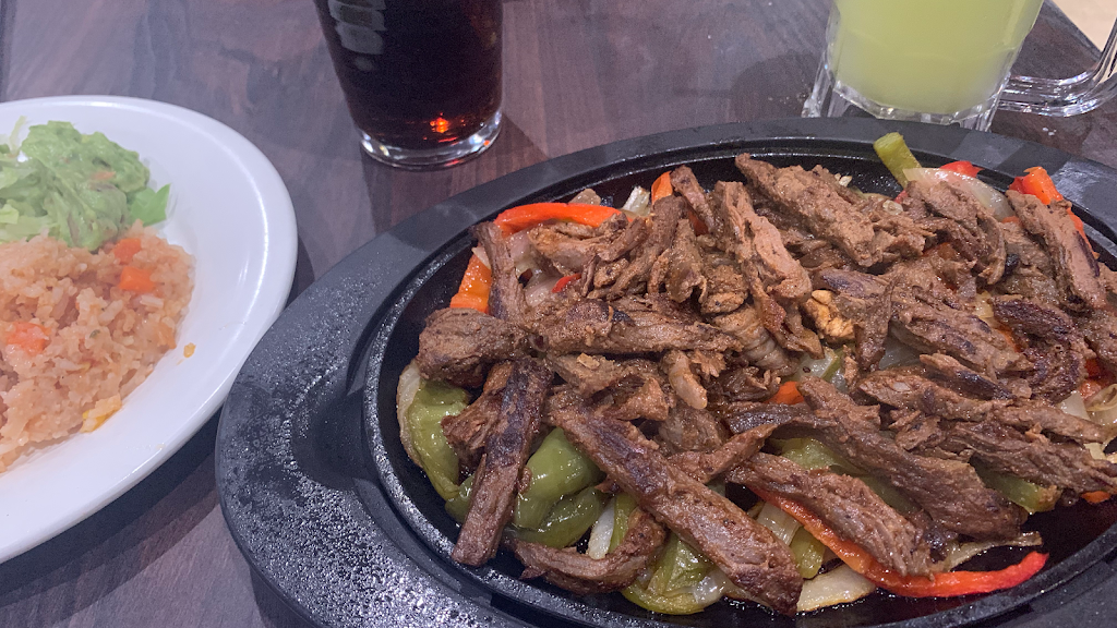 Rio Bravo Arlington | restaurant | 2208 New York Ave, Arlington, TX 76010, USA | 8177951470 OR +1 817-795-1470