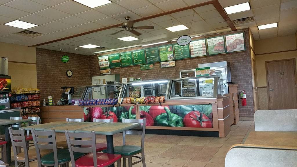 Subway | restaurant | 4716 Broadway St, Mt Vernon, IL 62864, USA | 6182460000 OR +1 618-246-0000