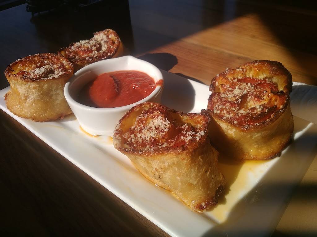 Hy-Vee Market Grille Express | restaurant | 3500 Dodge St #240, Dubuque, IA 52003, USA | 5635834247 OR +1 563-583-4247