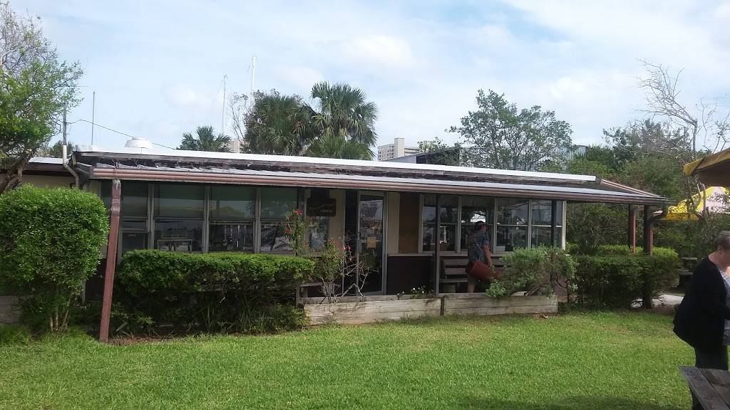 Pats Riverfront Cafe | restaurant | 3300 S Peninsula Dr, Port Orange, FL 32127, USA | 3867568070 OR +1 386-756-8070