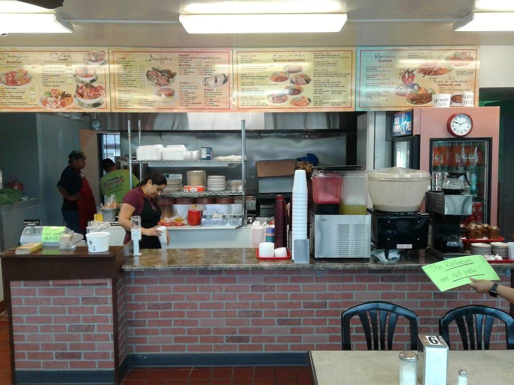 Tacos Arceo | restaurant | 2702, 930, W Illinois Ave, Aurora, IL 60506, USA | 6304863925 OR +1 630-486-3925