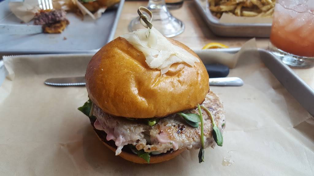 Hopdoddy Burger Bar | restaurant | 5510 Morningside Dr Ste 100, Houston, TX 77005, USA | 2815572337 OR +1 281-557-2337