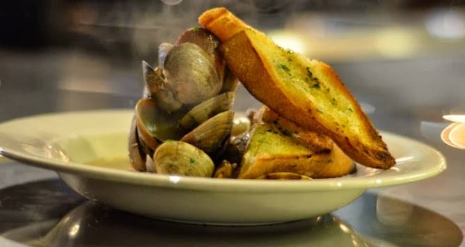 Seared | restaurant | 170 Petaluma Blvd N, Petaluma, CA 94952, USA | 7077625997 OR +1 707-762-5997