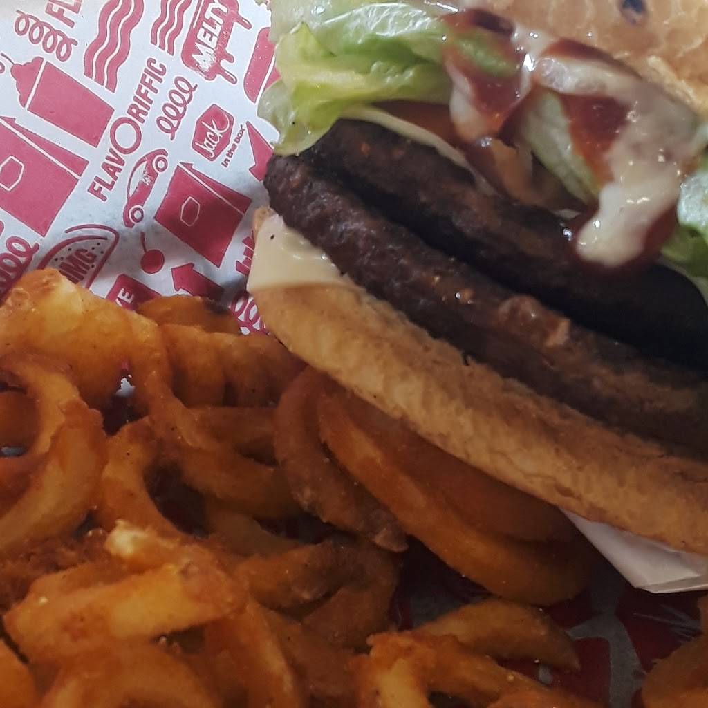 Jack in the Box | restaurant | 1310 E Yosemite Ave, Manteca, CA 95336, USA | 2098245359 OR +1 209-824-5359