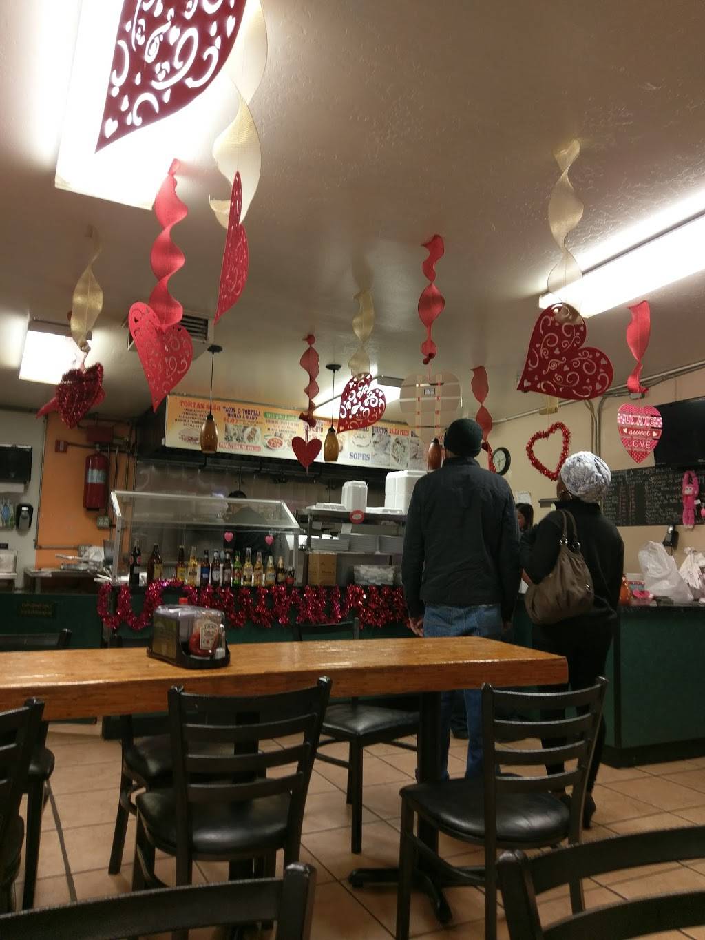 La Imperial | restaurant | 327 State Ave, Shafter, CA 93263, USA | 6617461717 OR +1 661-746-1717