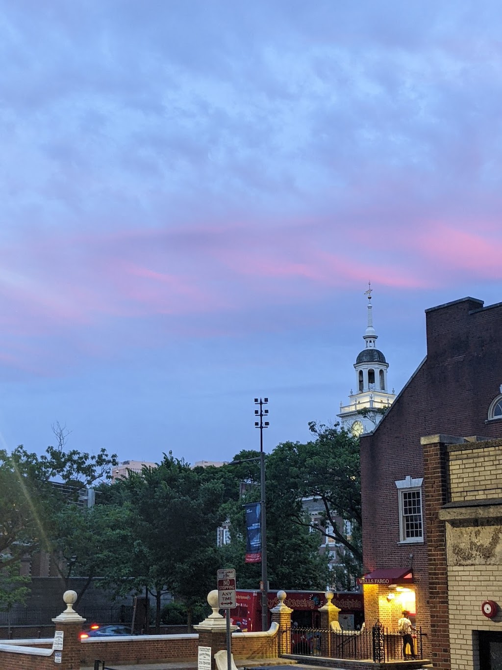 Independence Beer Garden | restaurant | 100 S Independence Mall W, Philadelphia, PA 19106, USA | 2159227100 OR +1 215-922-7100