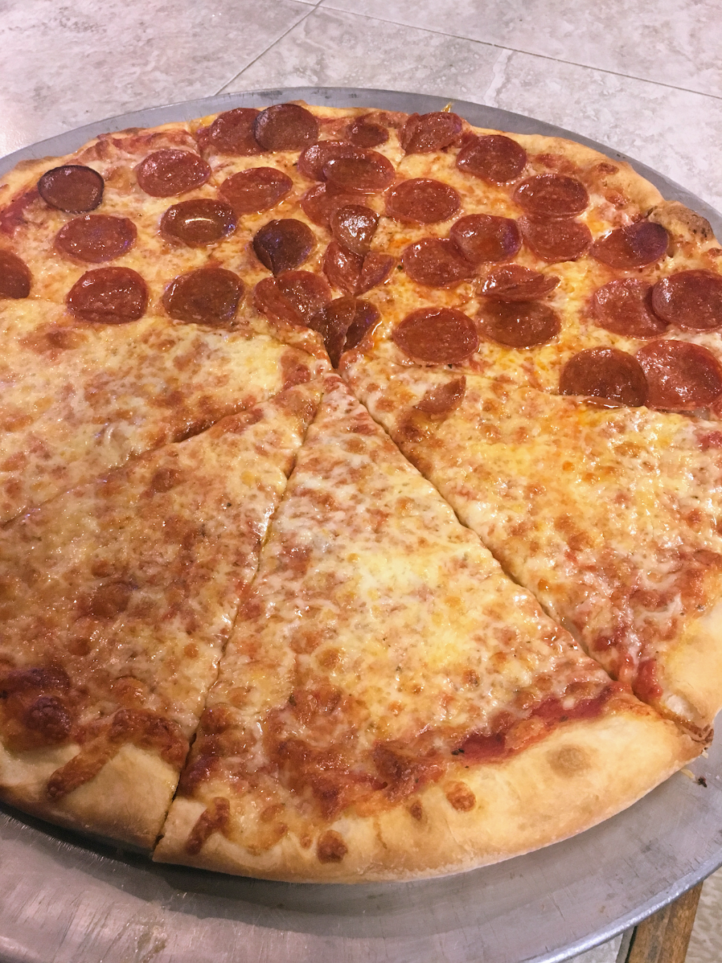 Pecorino’s Pizzeria & Deli | restaurant | 318 Blooming Grove Turnpike, New Windsor, NY 12553, USA | 8455653650 OR +1 845-565-3650