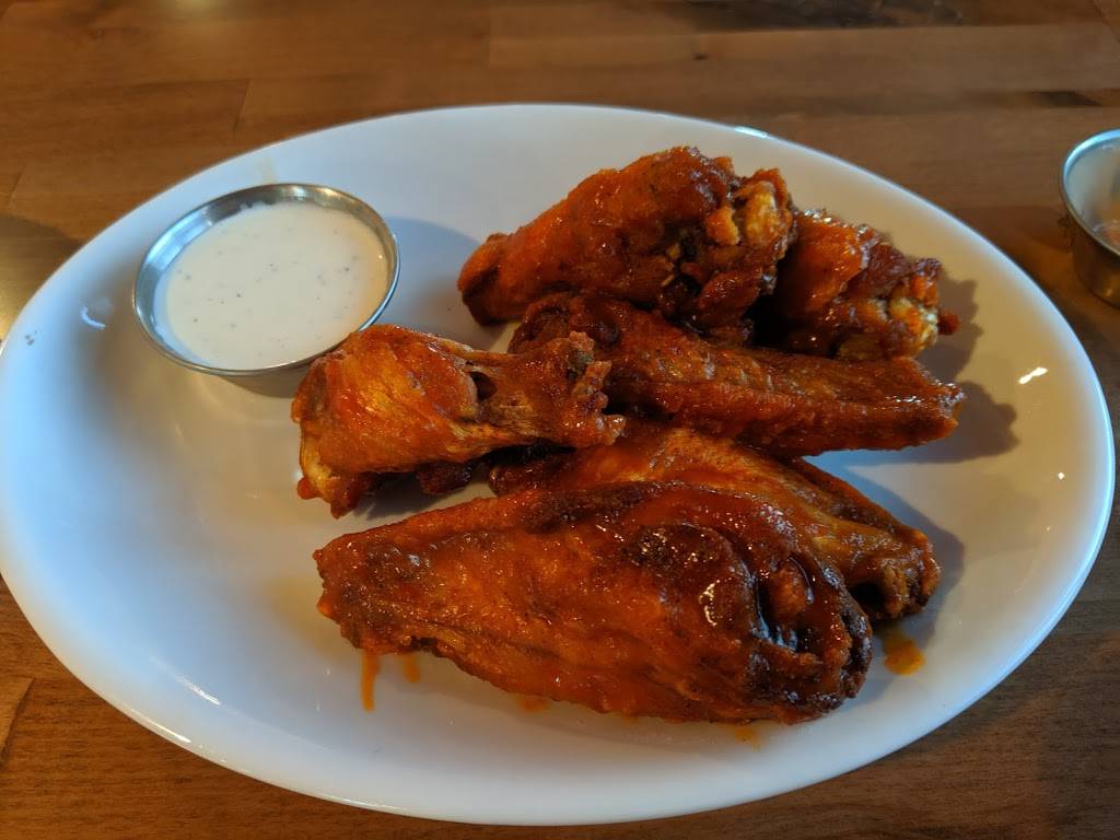 The Refinery | restaurant | 4 Mill Rd, Andover, NH 03216, USA | 6039770194 OR +1 603-977-0194