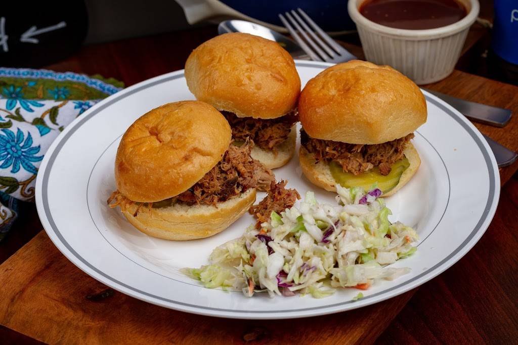 Mikes BBQ House | restaurant | 5442 Cliff Gookin Blvd, Tupelo, MS 38801, USA | 6622693303 OR +1 662-269-3303