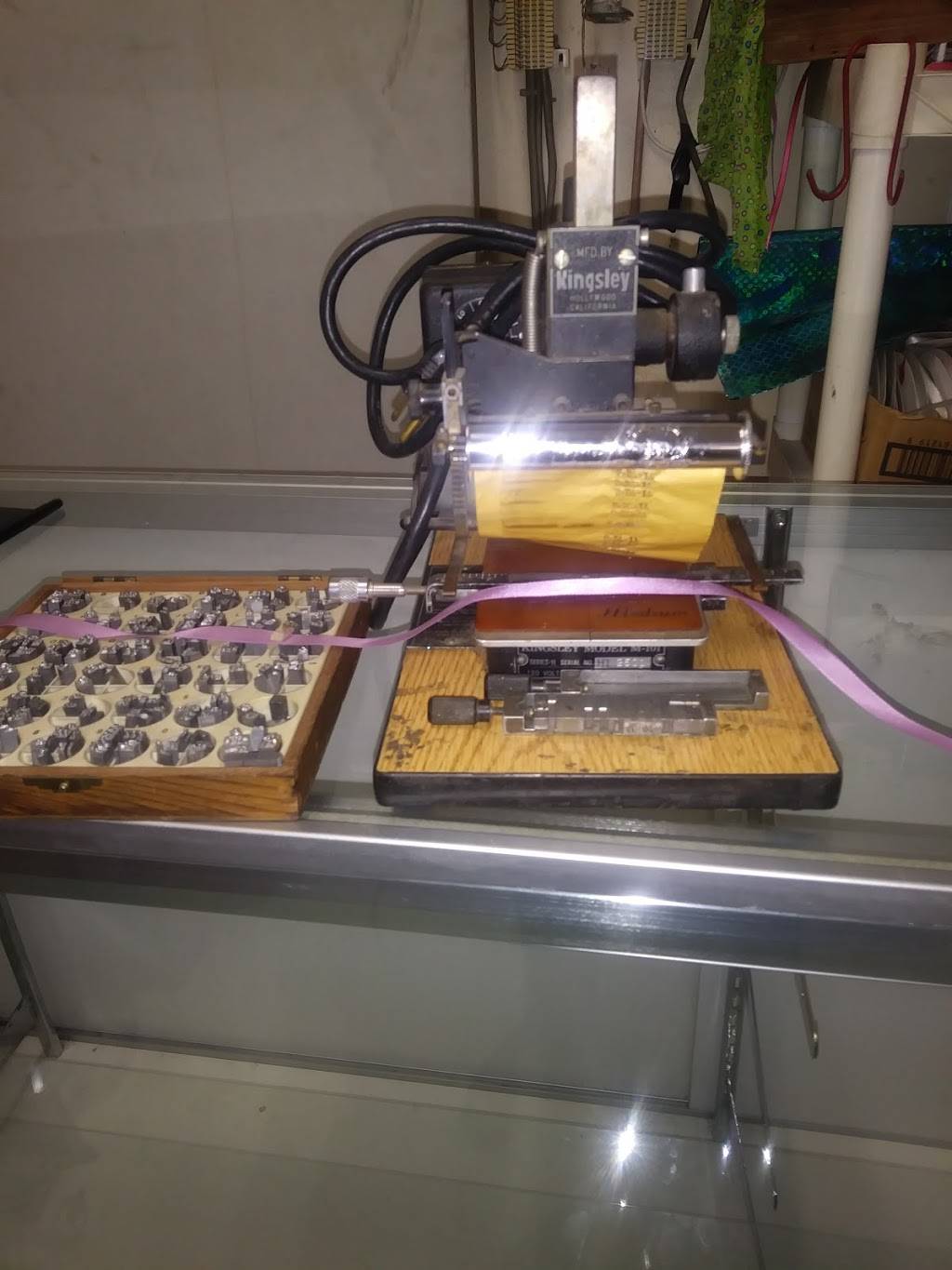 Pizza Party | restaurant | 690 W 4th St, San Bernardino, CA 92410, USA | 9093800310 OR +1 909-380-0310