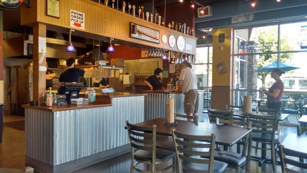 Blind Onion Pizza & Pub | restaurant | 9230 NE Hwy 99, Vancouver, WA 98665, USA | 3605974898 OR +1 360-597-4898