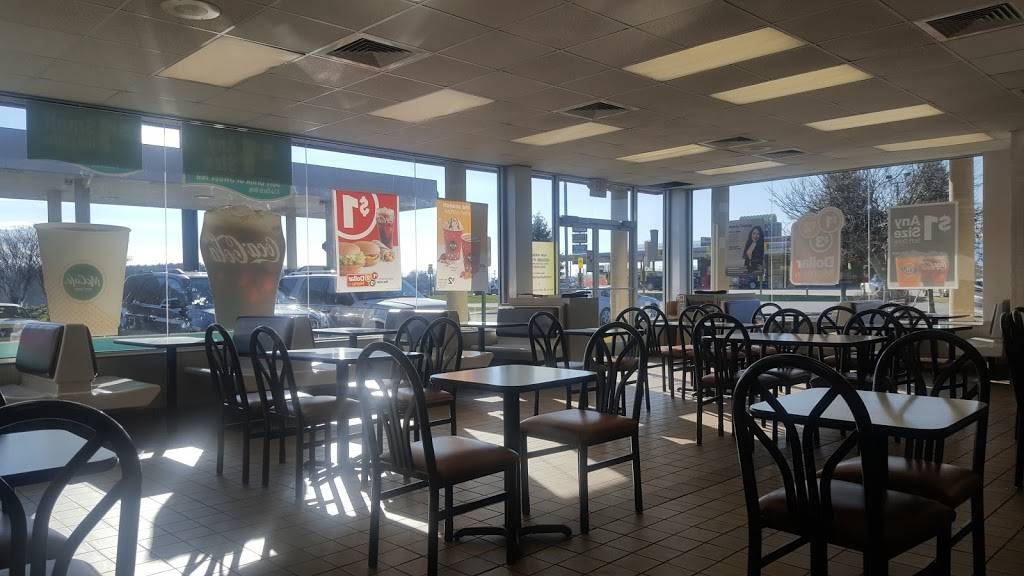 McDonalds | cafe | 521 W Main St, Monteagle, TN 37356, USA | 9319244050 OR +1 931-924-4050