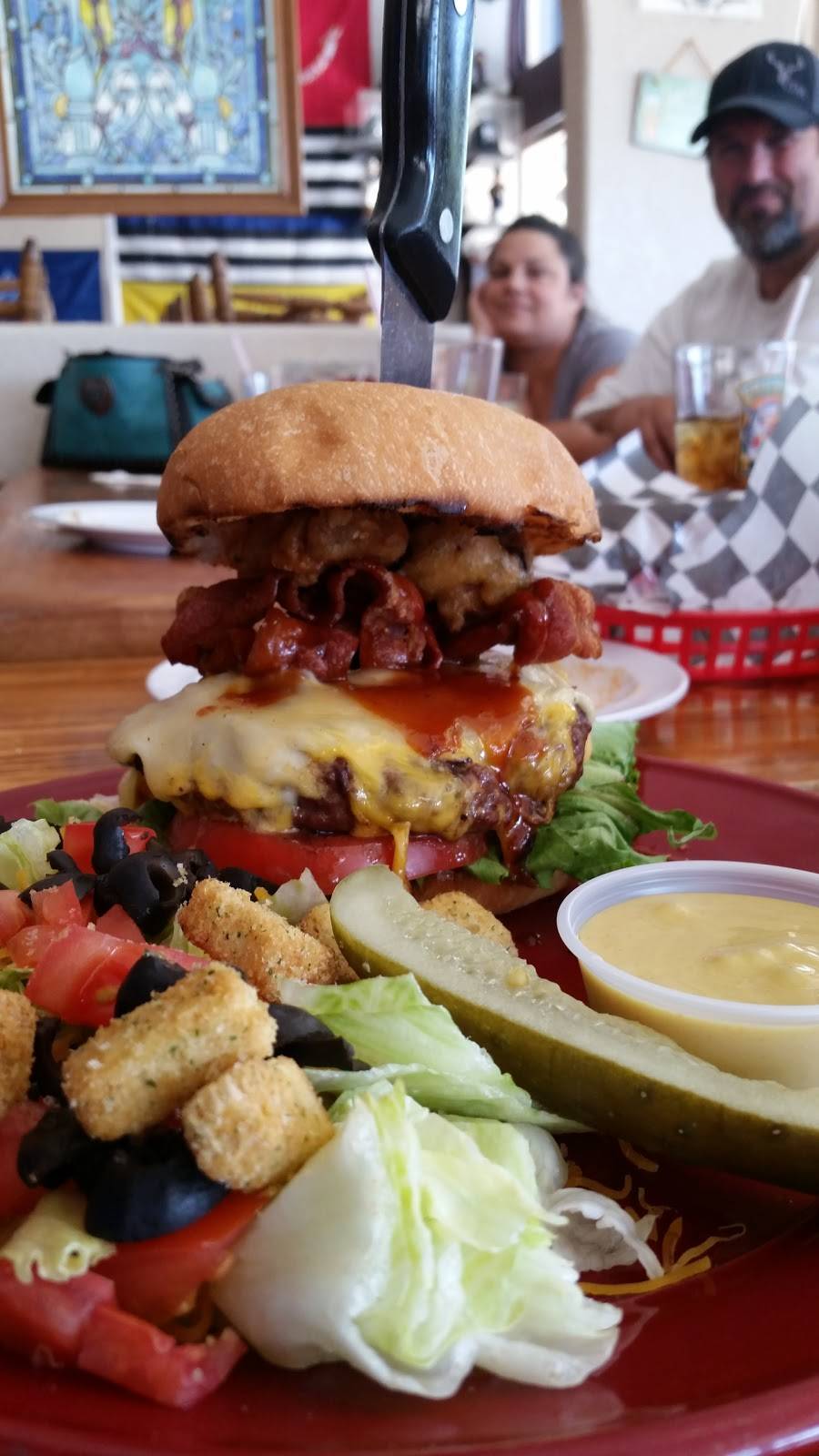 Helms Ale House | restaurant | 600 N Central Ave, Tracy, CA 95376, USA | 2092298667 OR +1 209-229-8667