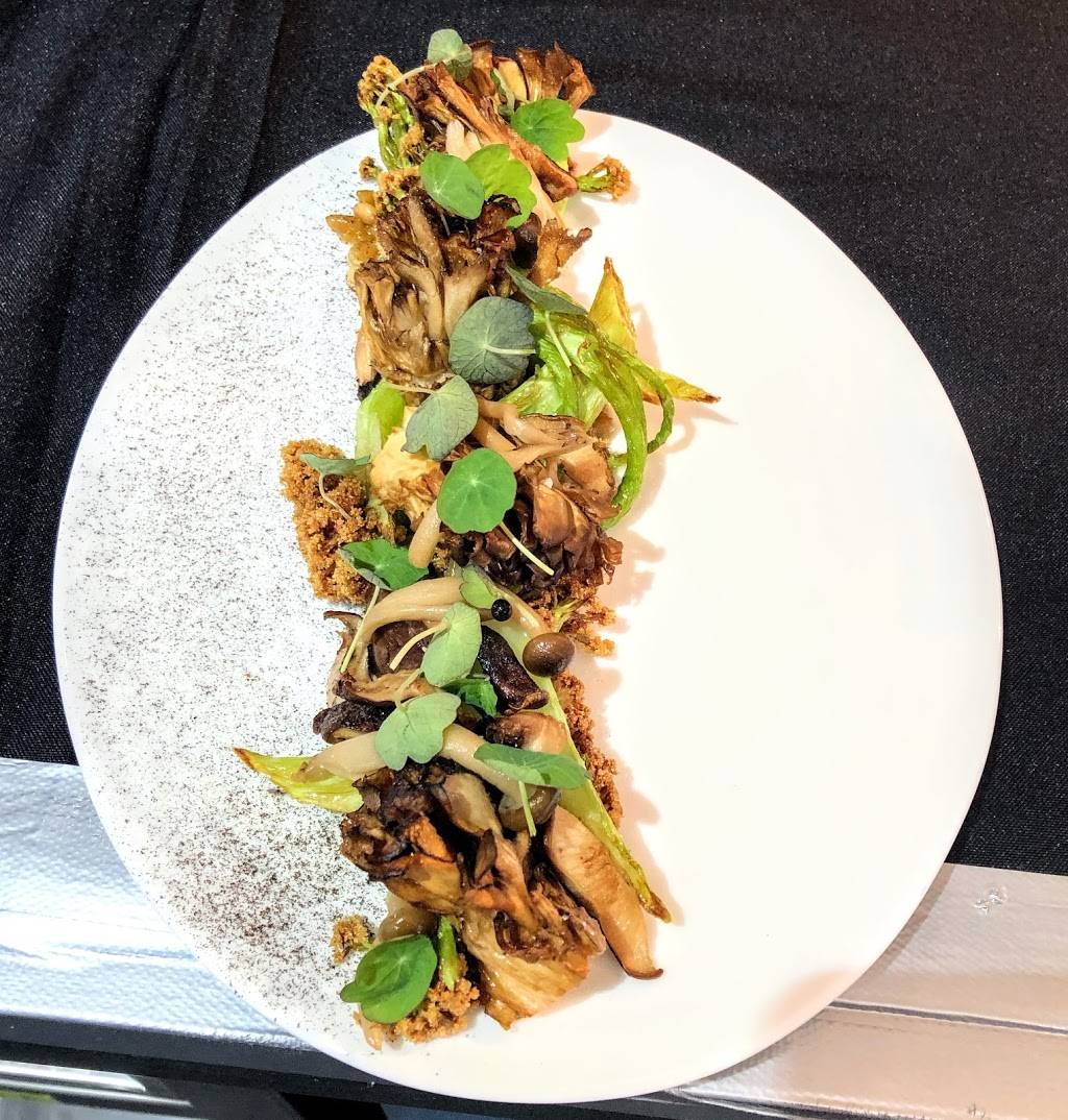 R17 | restaurant | The Rooftop at Pier 17, 89 South St, New York, NY 10038, USA | 9175127540 OR +1 917-512-7540