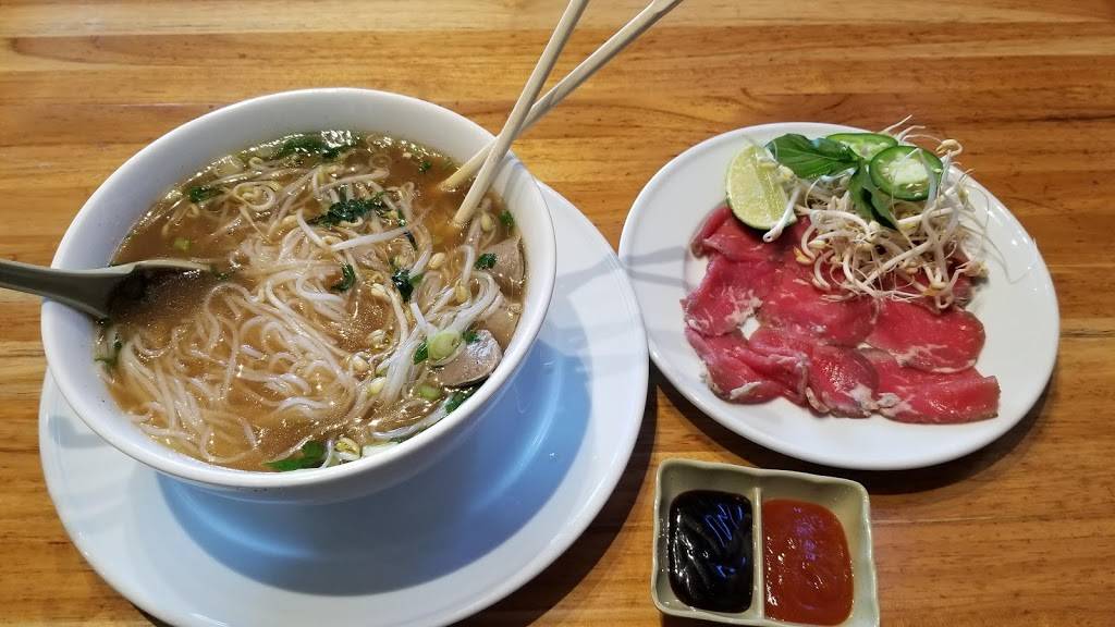 Pho & Sushi Bistro | restaurant | 1315 Ridgeway Rd Suite 104, Memphis, TN 38119, USA | 9017469537 OR +1 901-746-9537