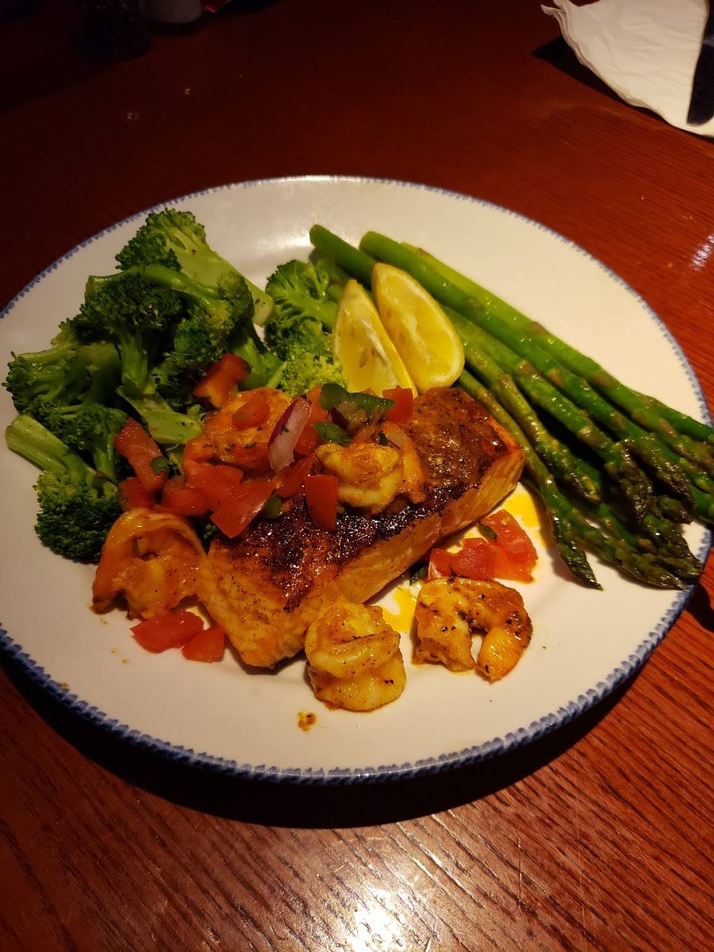 Red Lobster | restaurant | 25901 Hoover Rd, Warren, MI 48089, USA | 5867590010 OR +1 586-759-0010