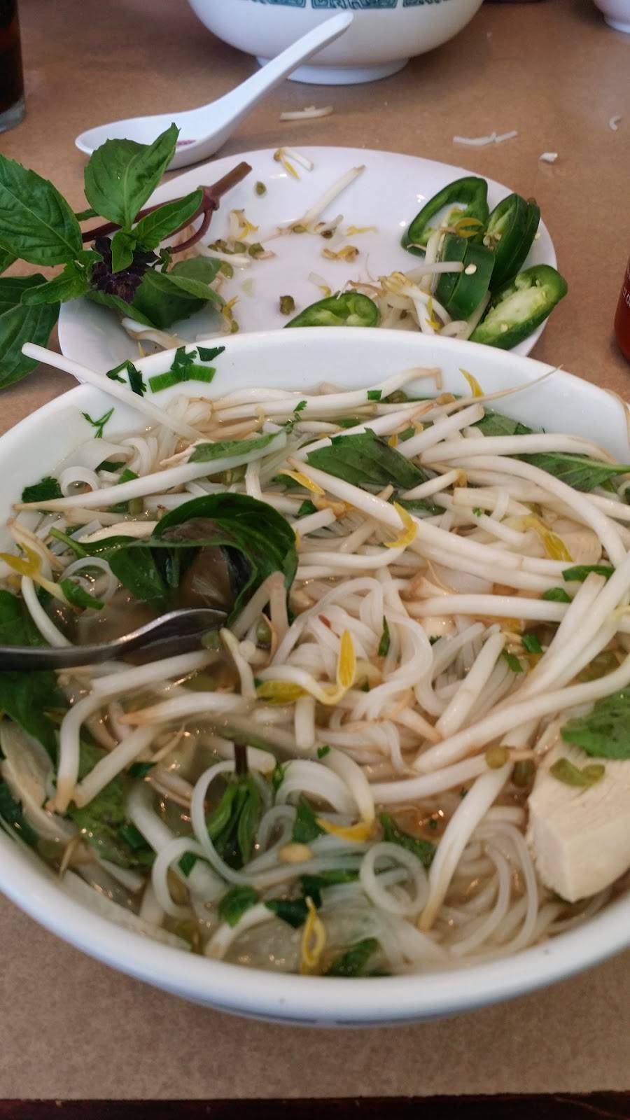 Viet Pho | restaurant | 9231 Lincoln Ave #400, Lone Tree, CO 80124, USA | 3036628830 OR +1 303-662-8830