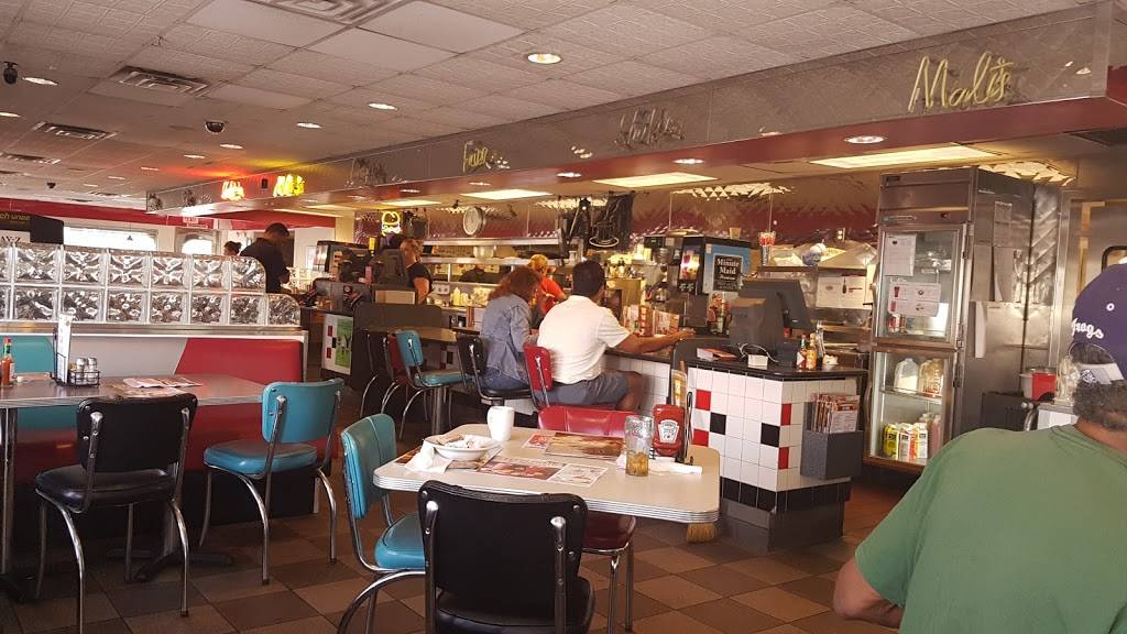 Dennys | restaurant | 1601 N Interstate Hwy 35, Austin, TX 78702, USA | 5124998700 OR +1 512-499-8700