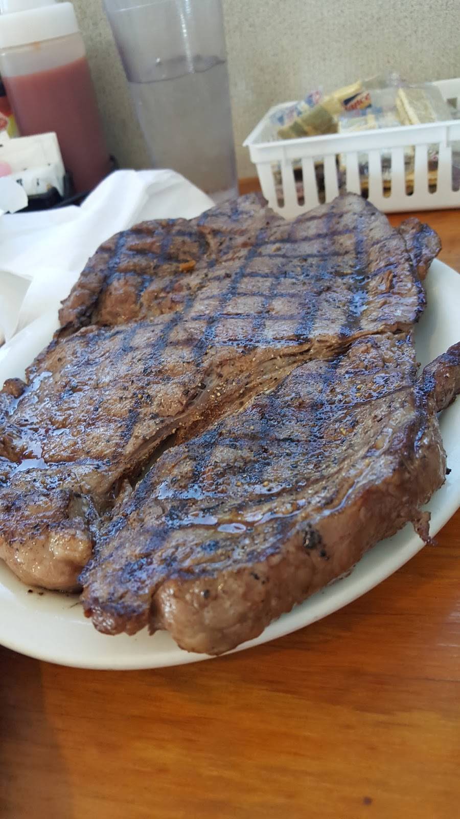 Sodolaks Original Country Inn | restaurant | 9687 FM 60, Snook, TX 77878, USA | 9792726002 OR +1 979-272-6002