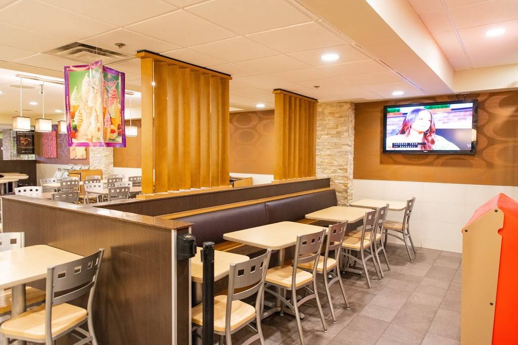 McDonalds | cafe | D201 Woodfield Mall, Schaumburg, IL 60173, USA | 8473300290 OR +1 847-330-0290