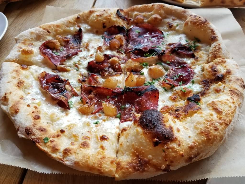 Bambolina | restaurant | 288 Derby St, Salem, MA 01970, USA | 9785948709 OR +1 978-594-8709