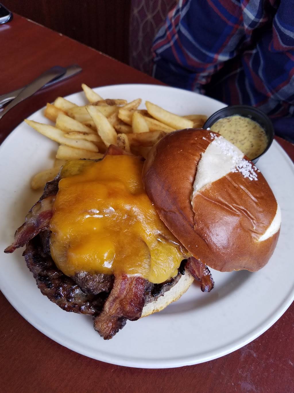 Great Dane Pub & Brewing Co. - Fitchburg | restaurant | 2980 Cahill Main, Fitchburg, WI 53711, USA | 6084429000 OR +1 608-442-9000