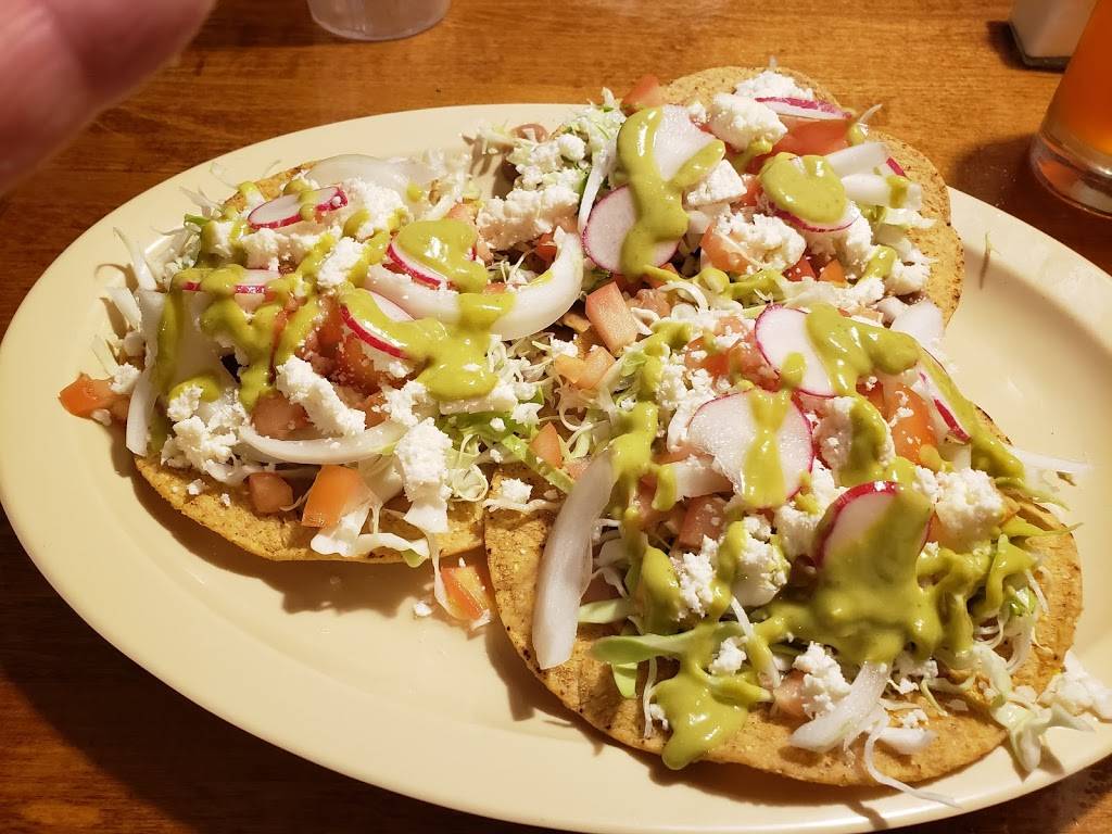 Julios Mexican Restaurant | restaurant | 224 E Main St, Round Lake Park, IL 60073, USA | 8477401902 OR +1 847-740-1902